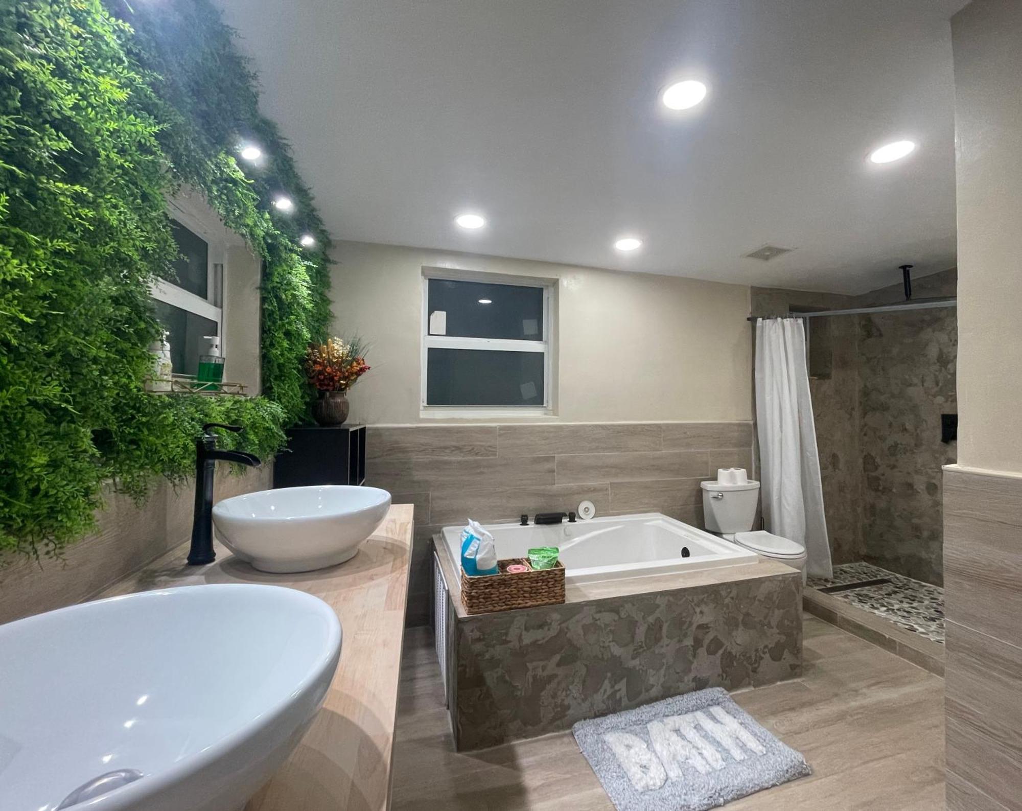 Akeyi Miami305 Private Bedrooms Екстериор снимка