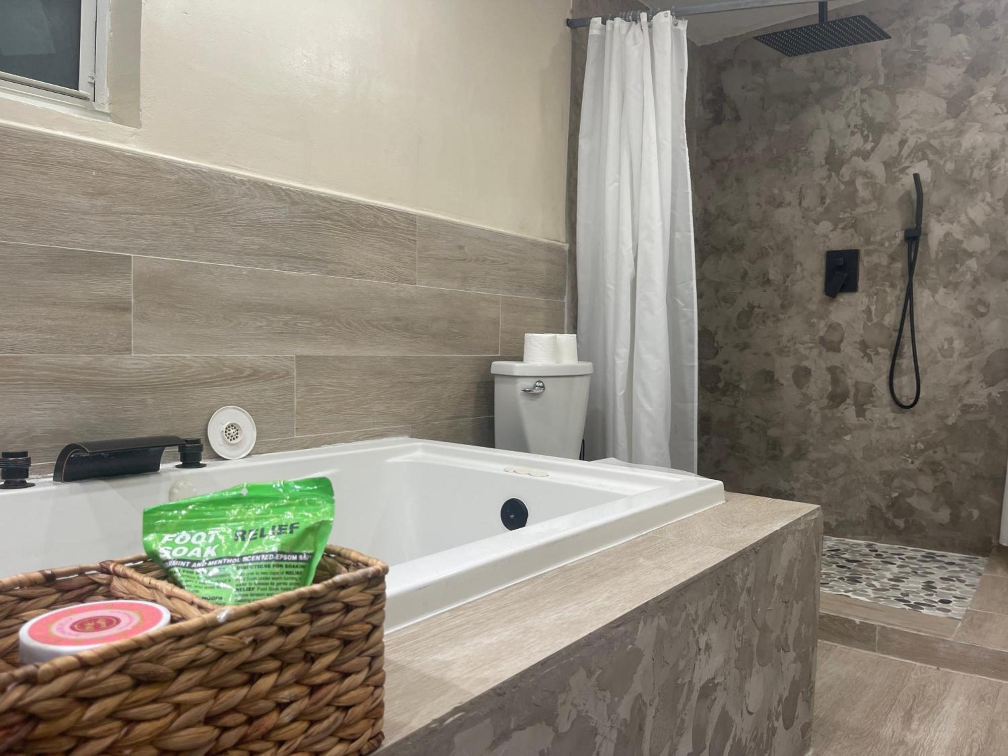 Akeyi Miami305 Private Bedrooms Екстериор снимка