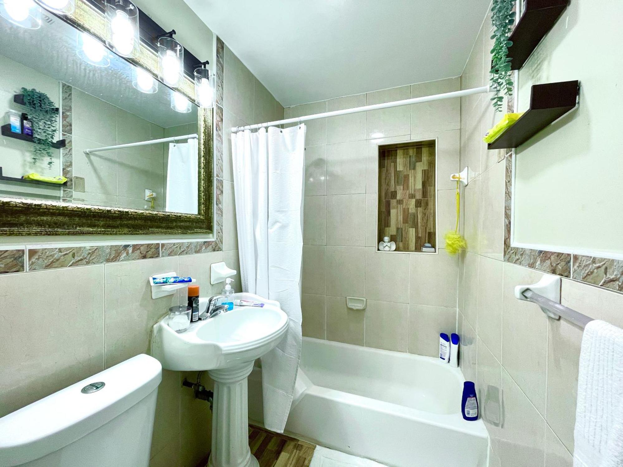 Akeyi Miami305 Private Bedrooms Екстериор снимка