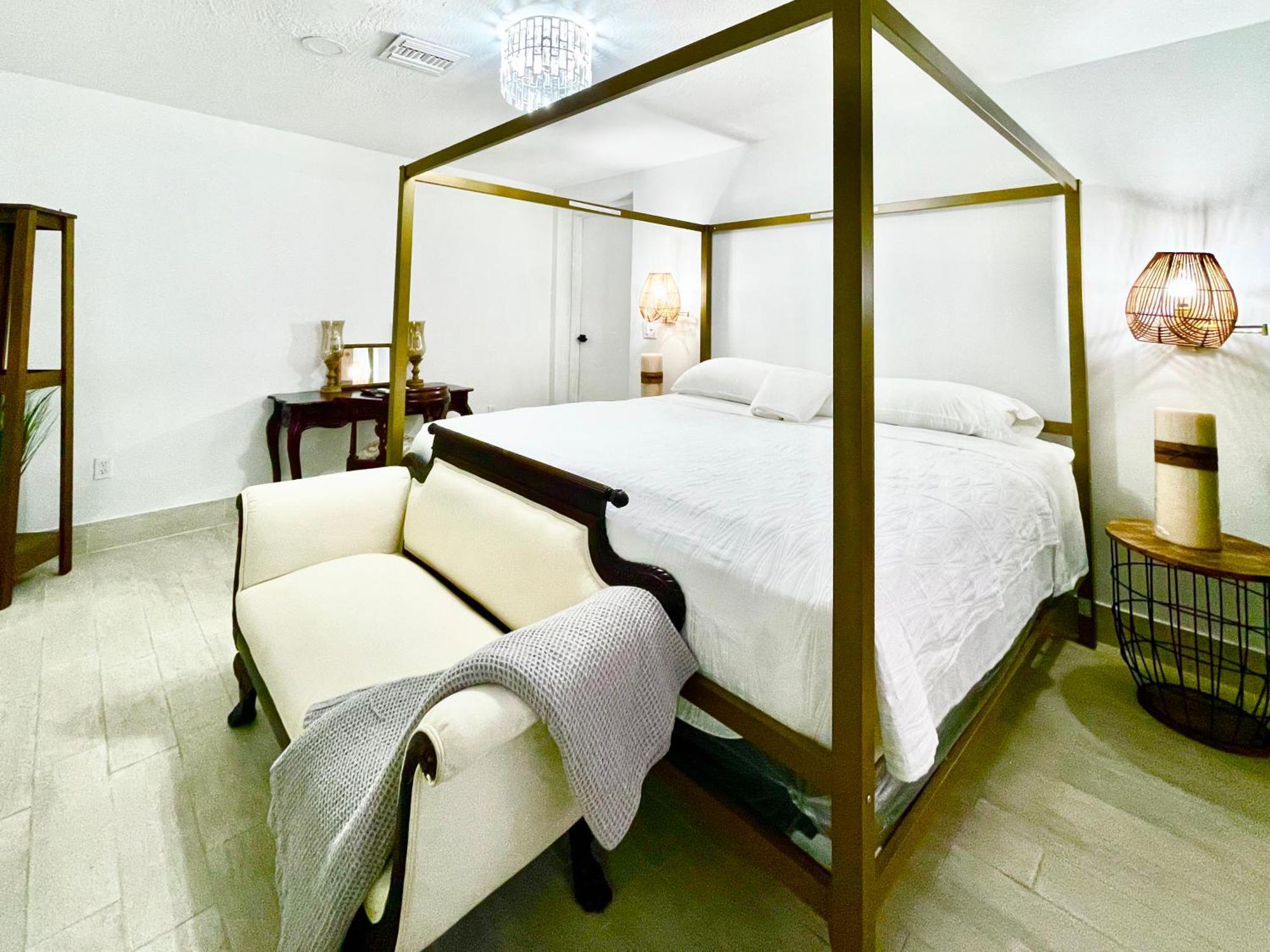 Akeyi Miami305 Private Bedrooms Екстериор снимка