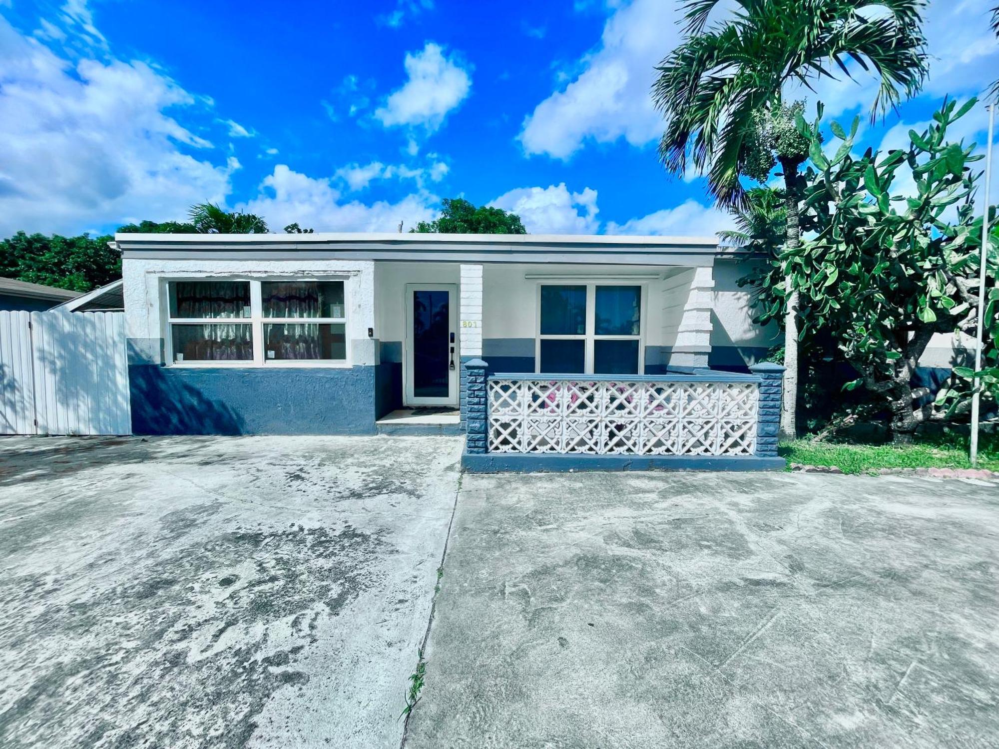 Akeyi Miami305 Private Bedrooms Екстериор снимка